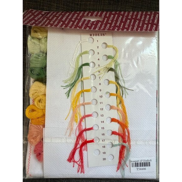 Riolis Gladiolis Counted Cross Stitch, Kit 1446 Yulia Krasavina - Picture 4 of 4